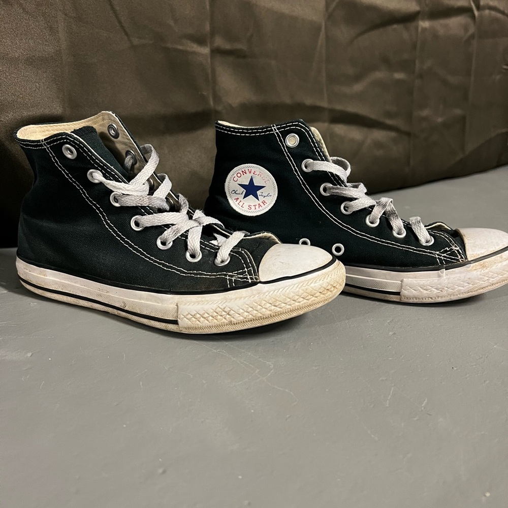 Converse Chuck Taylor All Star Black & White High Tops 3Y